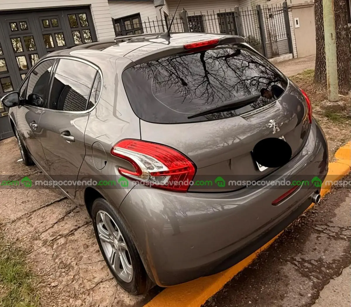 Peugeot 208  0 - foto 3