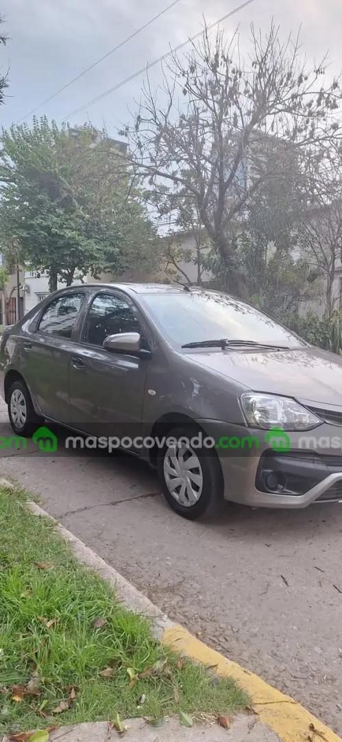 Toyota Etios Sedan  0 - foto 5