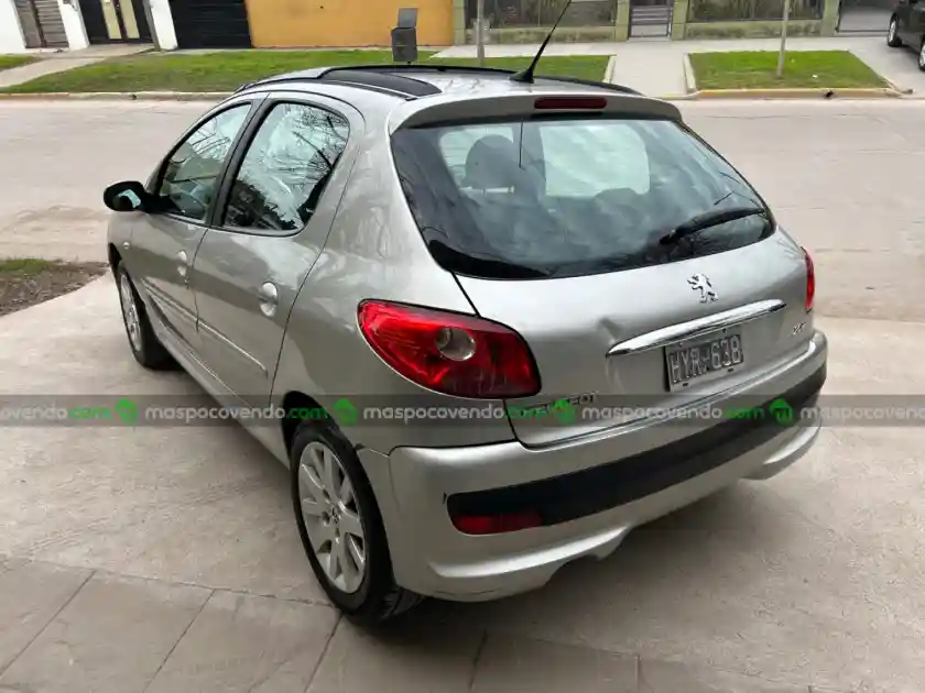 Peugeot 207 - foto 3