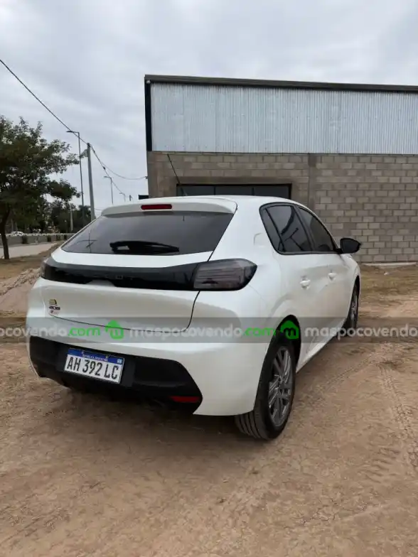 Peugeot 208 - foto 2