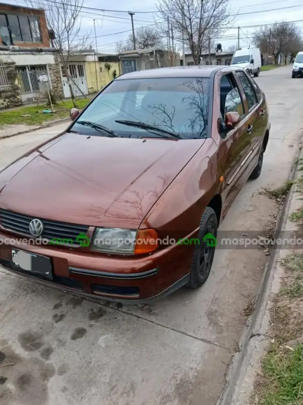 Volkswagen Polo Classic 1.6 Mi 1998 Nafta  1998 - foto 1