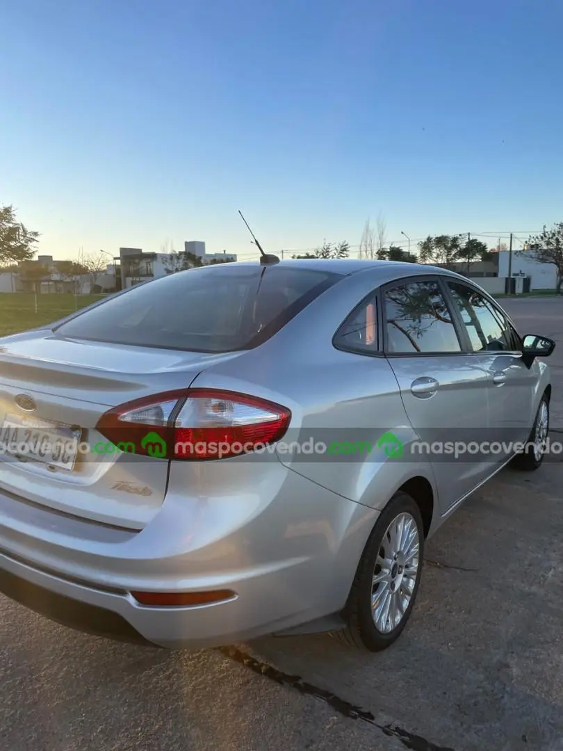 Ford Fiesta 1.6 Se Plus – Excelente Estado  0 - foto 3