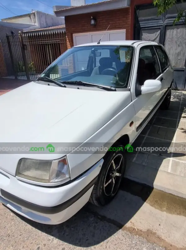 Renault Clio 1997  1997 - foto 1