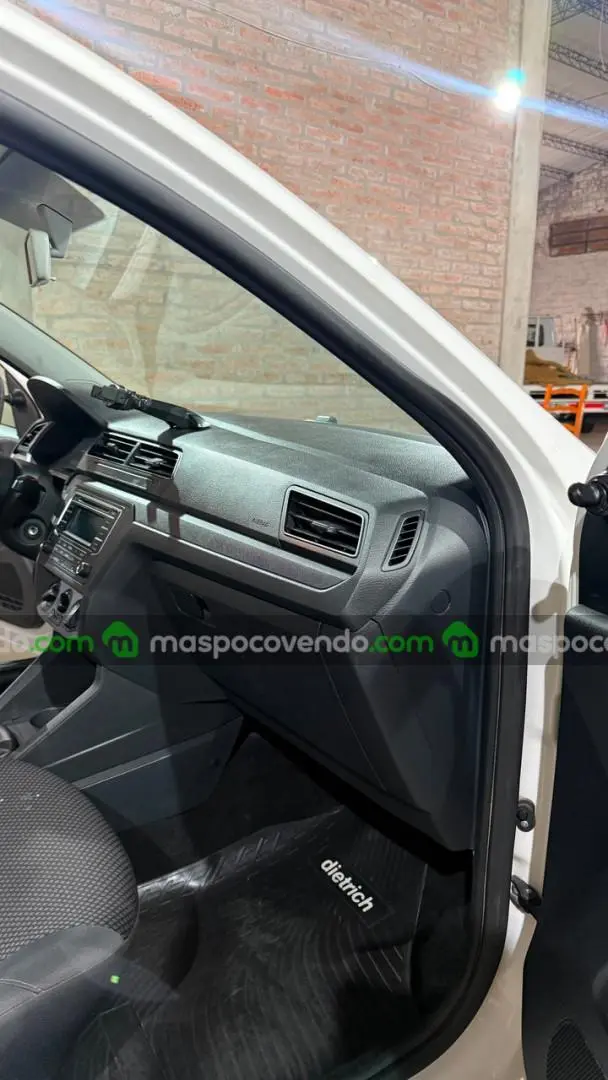 Volkswagen Saveiro 1.6 Trendline  0 - foto 2