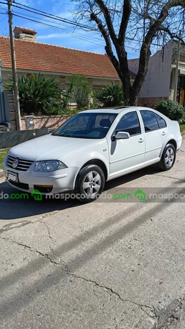 Volkswagen Bora 2.0 - 2012 2012 - foto 1
