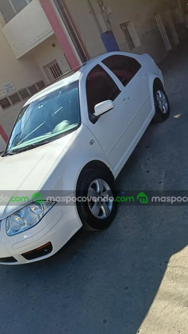 Volkswagen Bora 2.0 - 2012  2012 - foto 2