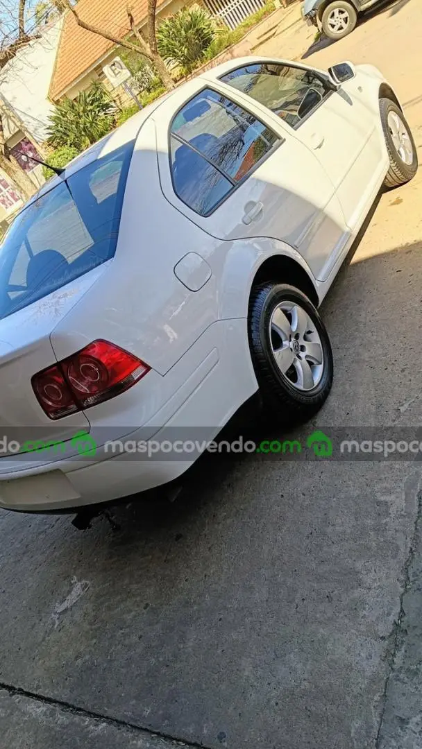 Volkswagen Bora 2.0 - 2012  2012 - foto 4