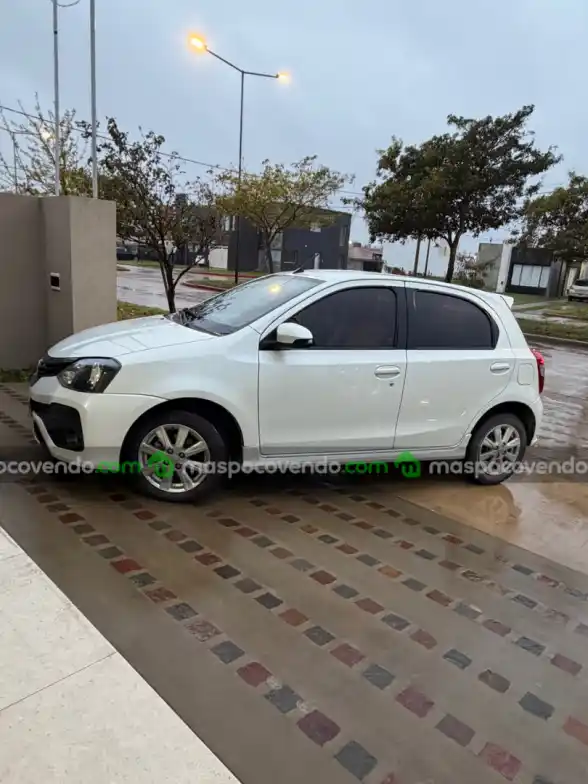 Toyota Etios Xls - foto 2