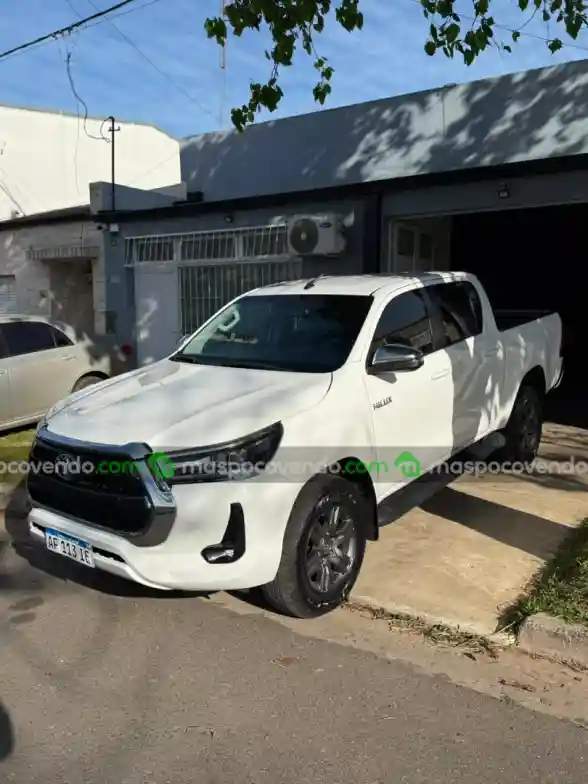 Toyota Hilux Srv Automatica - foto 1