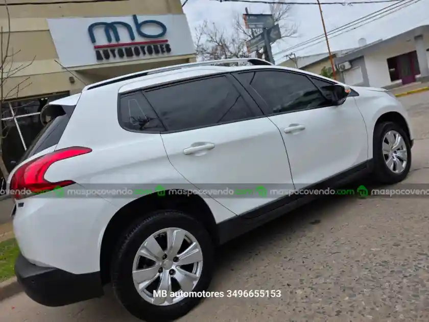 Peugeot 2008 Allure 1.6 2017 130 mil km 2008 - foto 1