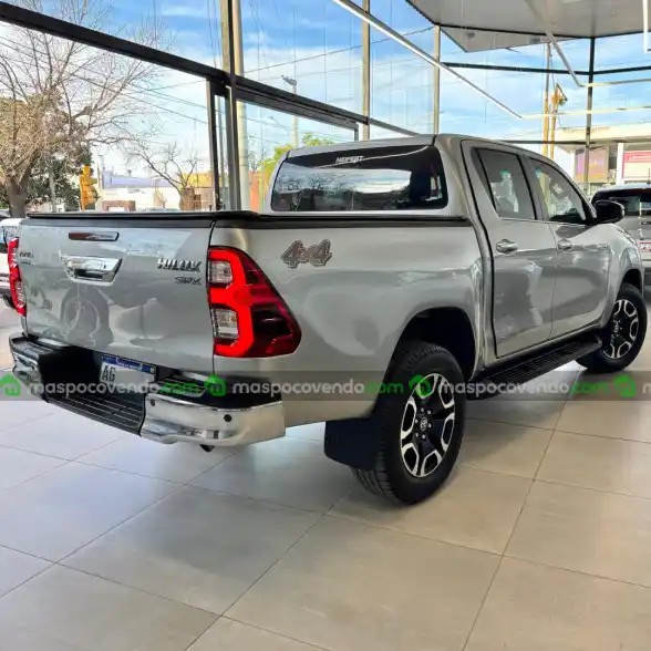Toyota Hilux Srx 4X4 At 2023 100.000Km  2023 - foto 4