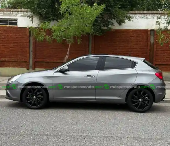 Alfa Romeo 2012 Giulietta 1.4 Distinct 170Cv  2012 - foto 2