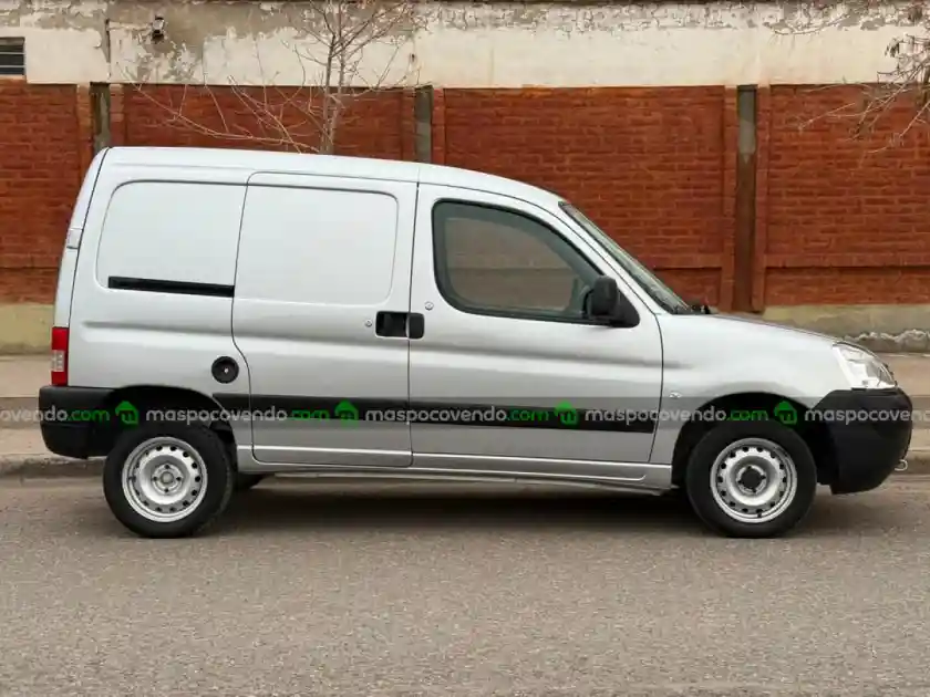 Peugeot 2023 Partner 1.6 Confort  2023 - foto 2