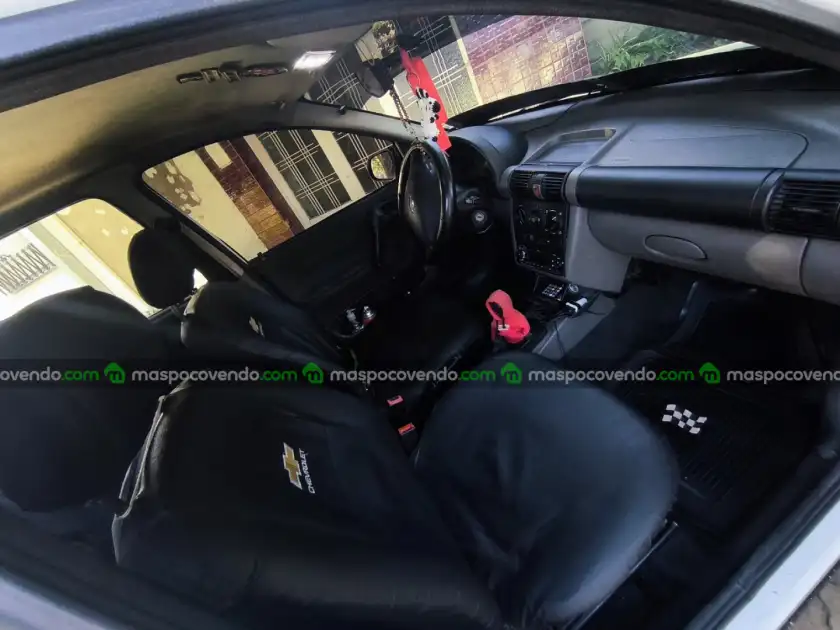 Chevrolet Corsa Lt Con Aire Y Gnc - foto 4