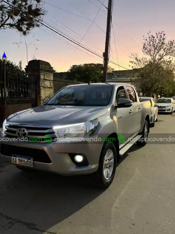 Toyota Hilux Sr - foto 1