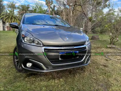 Peugeot 208 Allure Año 2017 - 90 Mil Km  2017 - foto 2