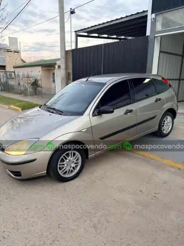 Ford Focus 1.8 Nafta Full 2003  2003 - foto 2