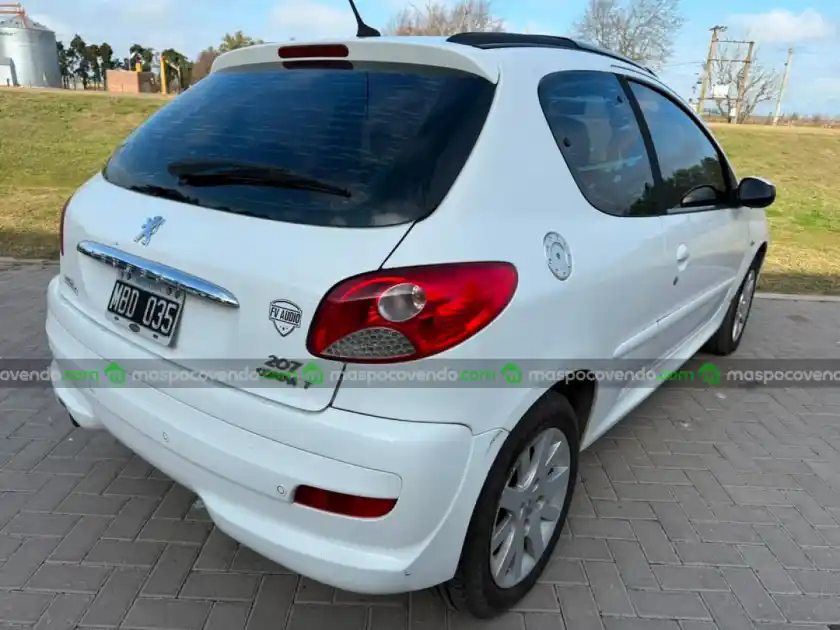 Peugeot 207 Compact 1.6 3P Xt Feline 2013  2013 - foto 4