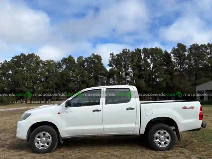 Toyota Hilux 2.5 Dc 4X4 Td Dx Pack L12 2015  2015 - foto 2