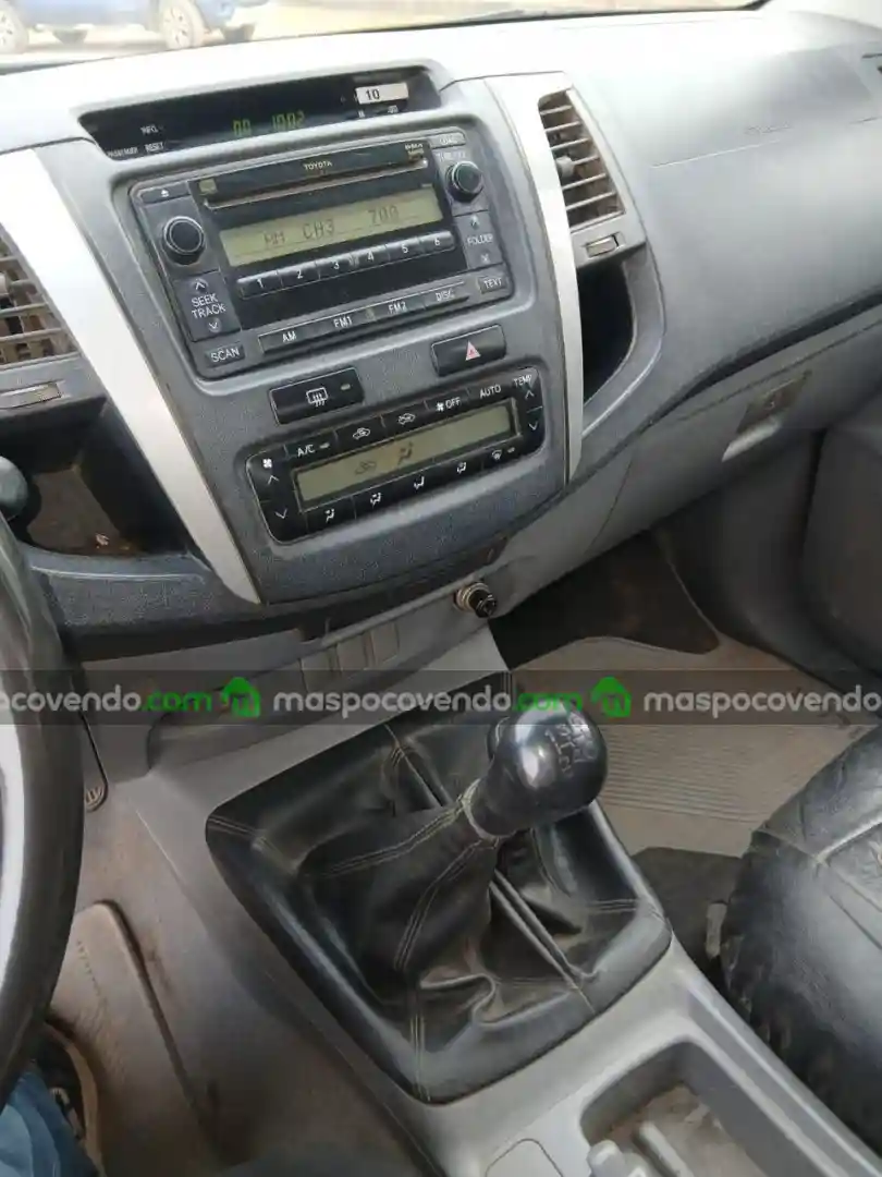 Toyota Hilux - foto 3