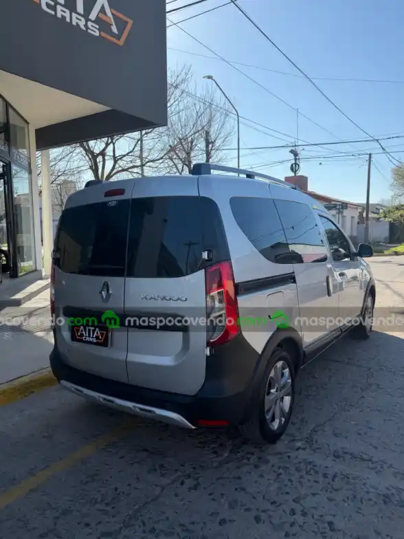 Renault Kangoo Stepway 1.6 Cadenera / Modelo 2022 / 73.000 Kms  2022 - foto 5