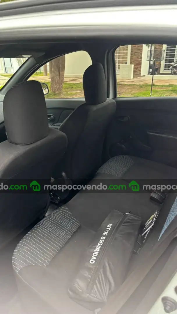 Renault Sandero - foto 2