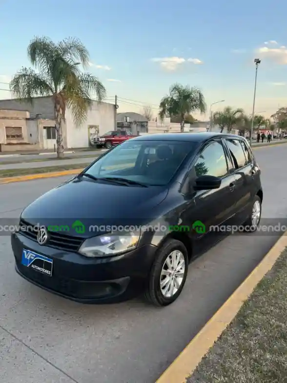 Volkswagen Fox 1.6 - foto 1