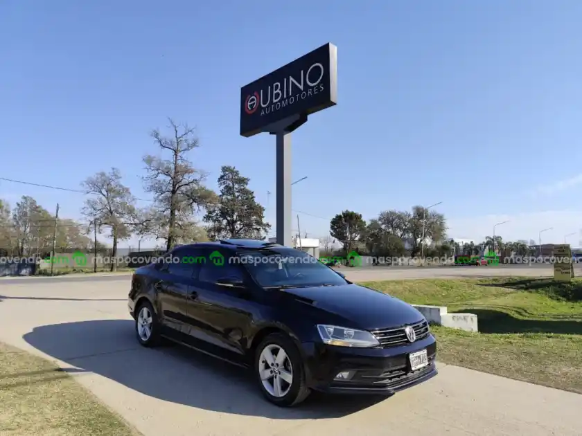 Volkswagen Vento 2.5 - foto 1