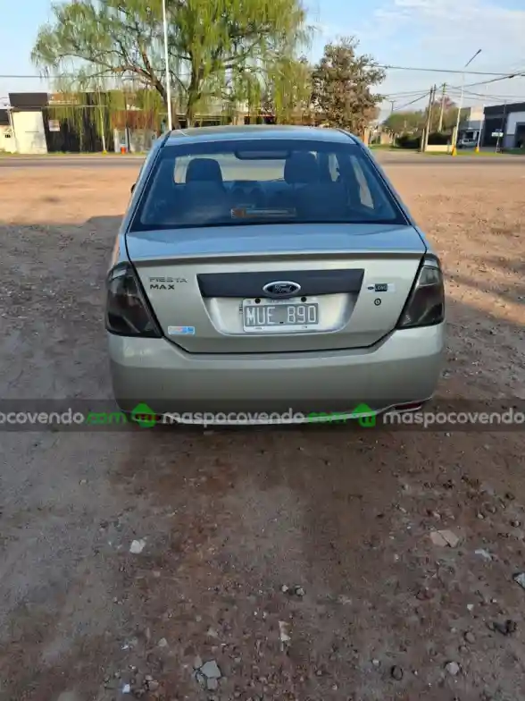 Ford Fiesta - foto 4