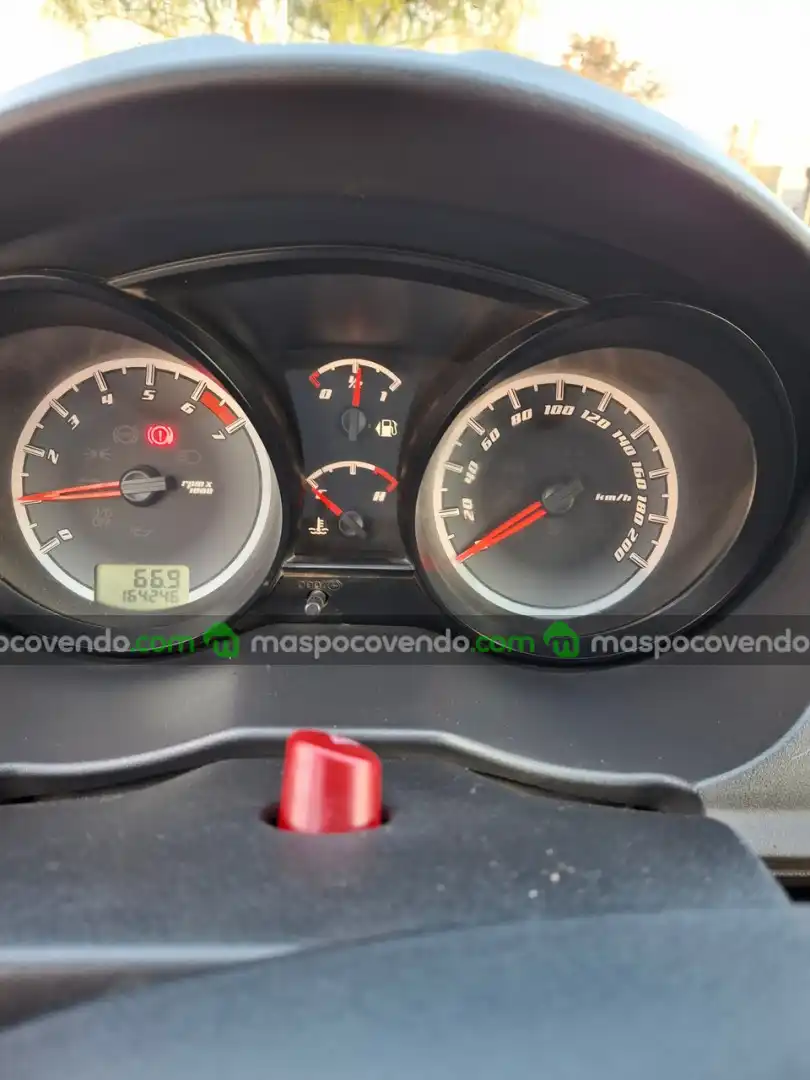 Ford Fiesta - foto 5