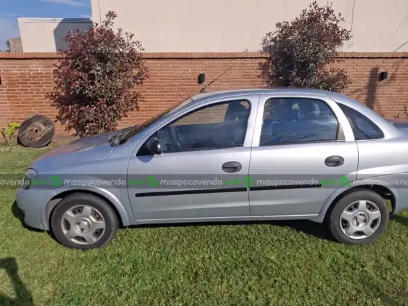 Chevrolet Corsa 2 - foto 3