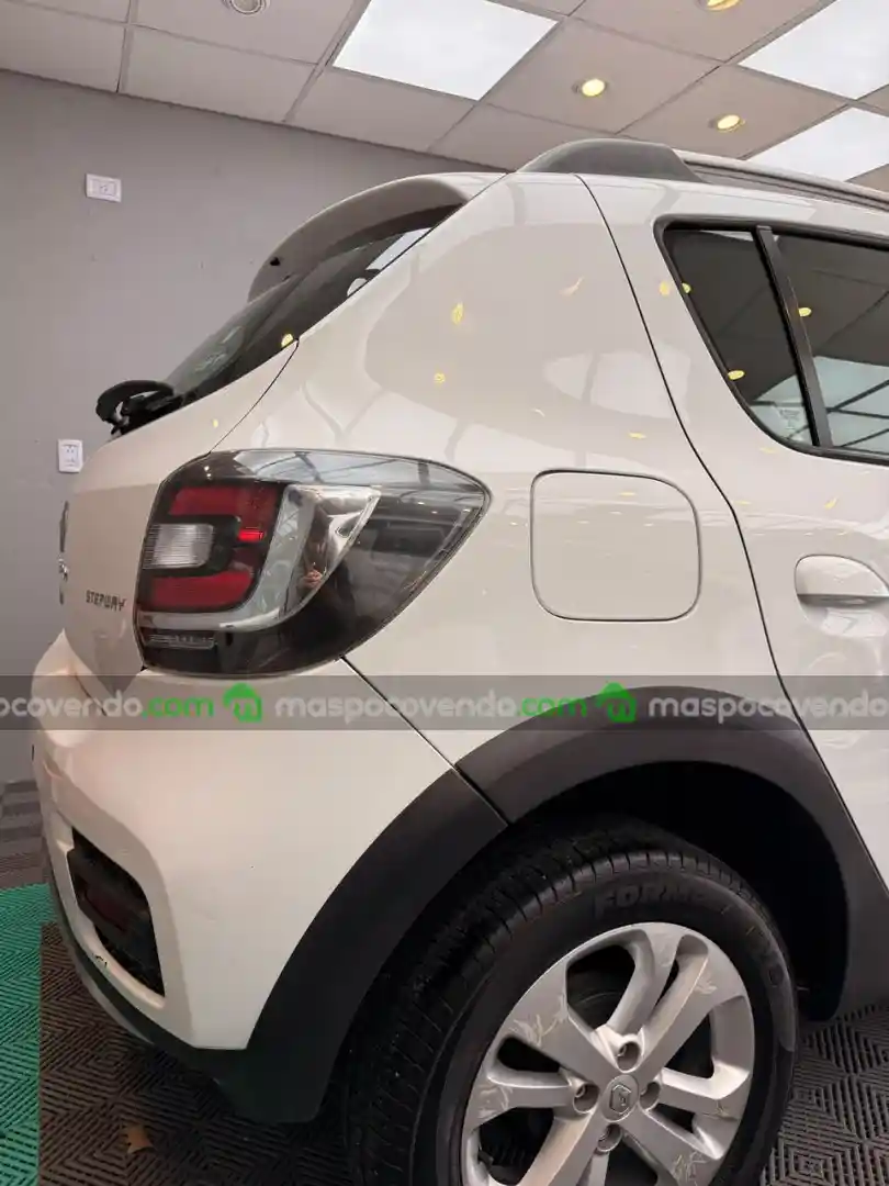 Renault Sandero Stepway - foto 2
