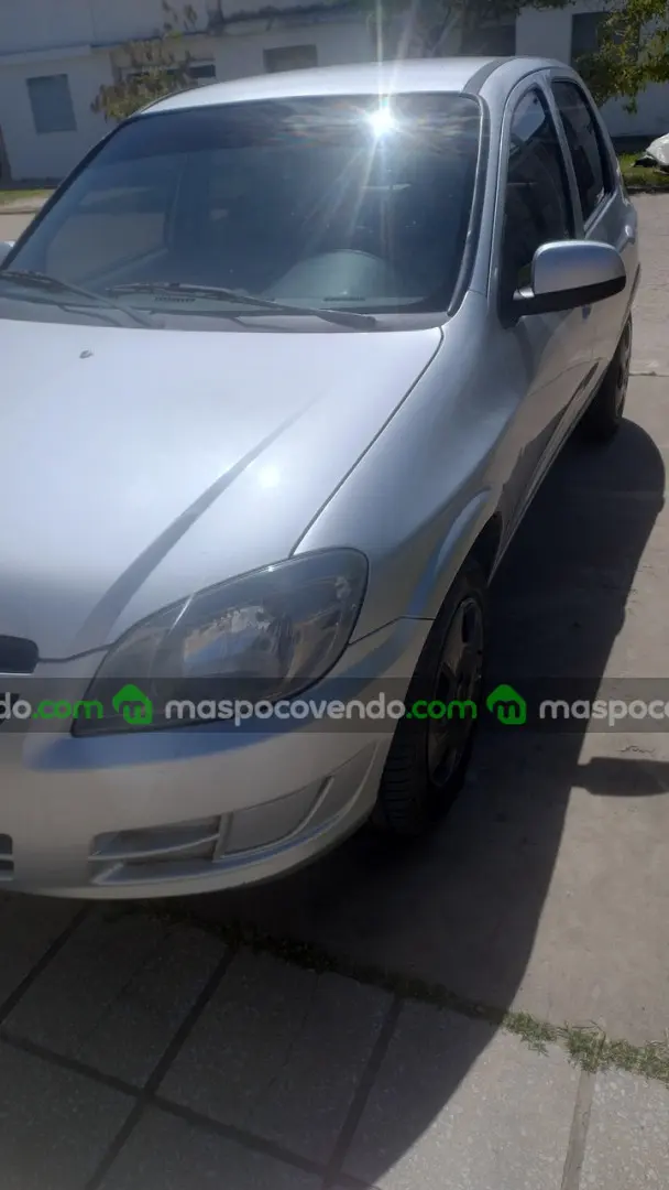 Chevrolet Celta - foto 2