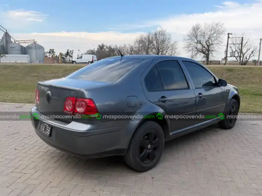 Volkswagen Bora 2.0 Mpi Trendline L07 2012  2012 - foto 4