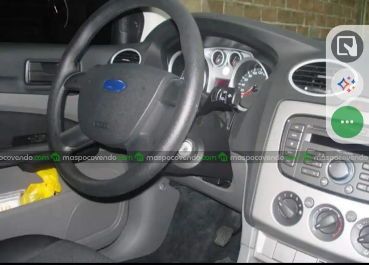 Ford Focus - foto 1