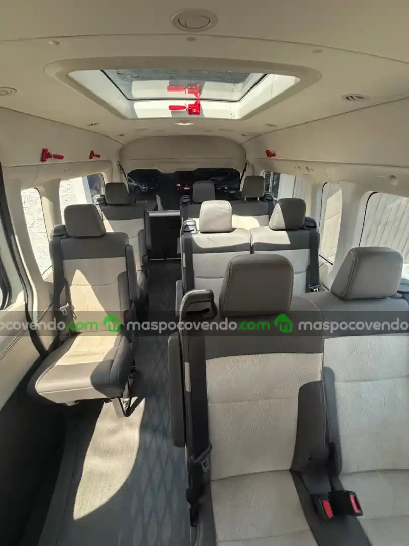 Toyota Hiace Minibus 2.8 At6  14As   Solo 3800Kms!!!!!! - foto 2