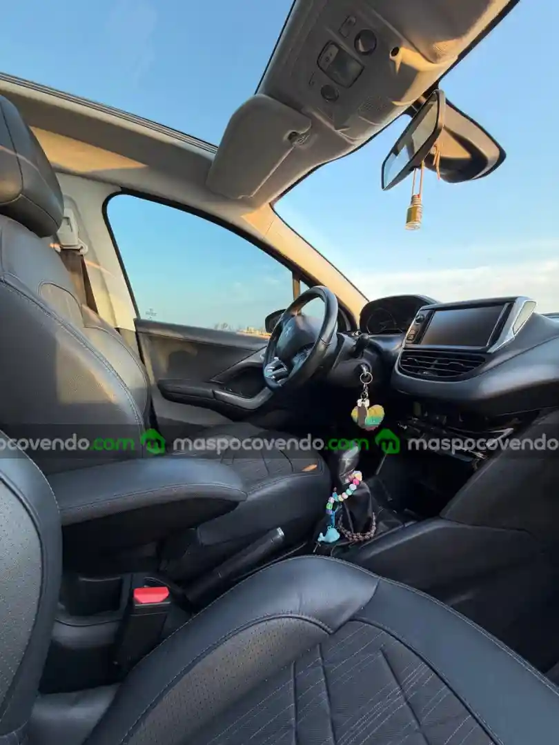 Peugeot 208 - foto 4