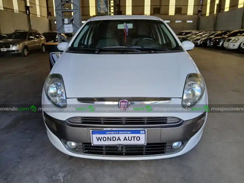 Fiat 2014 Punto 1.6 Essence L13  2014 - foto 2