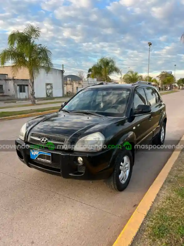 Hyundai Tucson 2.0 - foto 1