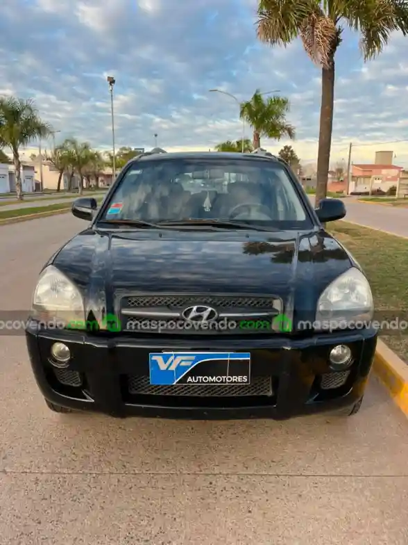 Hyundai Tucson 2.0 - foto 2