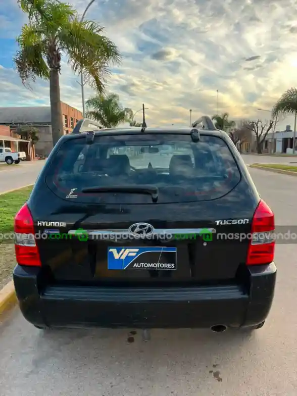 Hyundai Tucson 2.0 - foto 5
