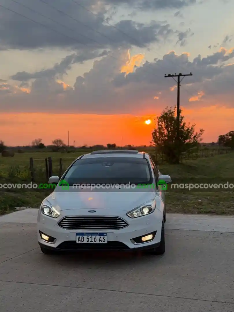 Ford Focus - foto 4
