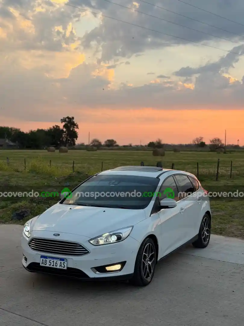 Ford Focus - foto 5