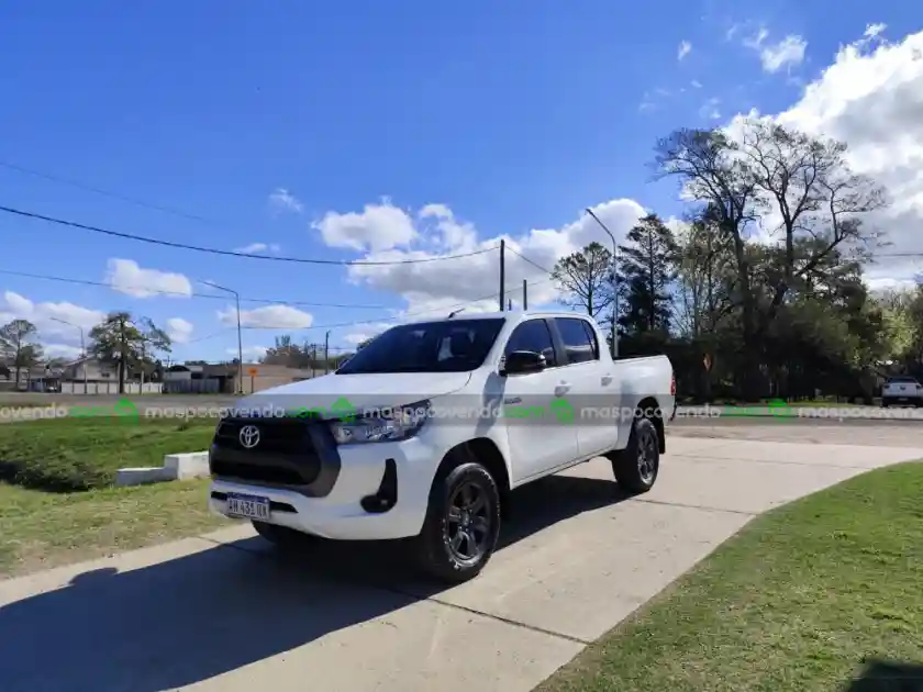 Toyota Hilux Dc Sr 2.4 Tdi Mt 4X2 - foto 4