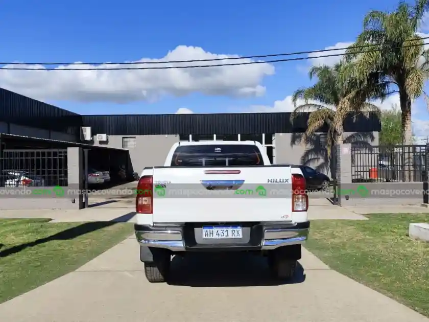 Toyota Hilux Dc Sr 2.4 Tdi Mt 4X2 - foto 5