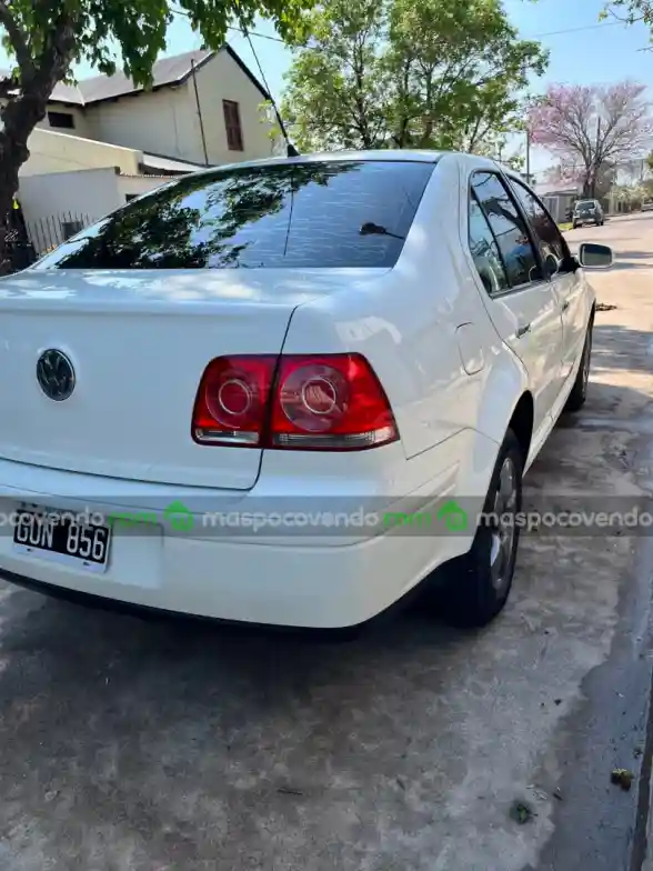 Volkswagen Bora 2.0 - foto 2
