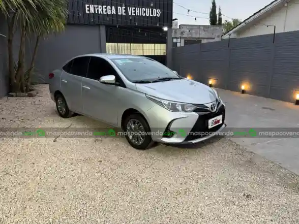 Toyota Yaris 1.5 5P Xls 2022  2022 - foto 3