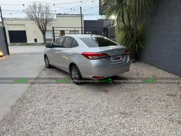 Toyota Yaris 1.5 5P Xls 2022  2022 - foto 4