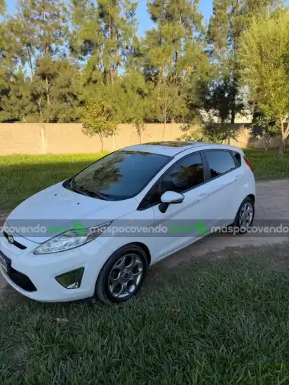 Ford Fiesta Kinetic Titanium 1.6 - foto 1