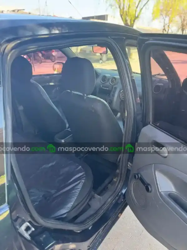 Ford Fiesta - foto 1